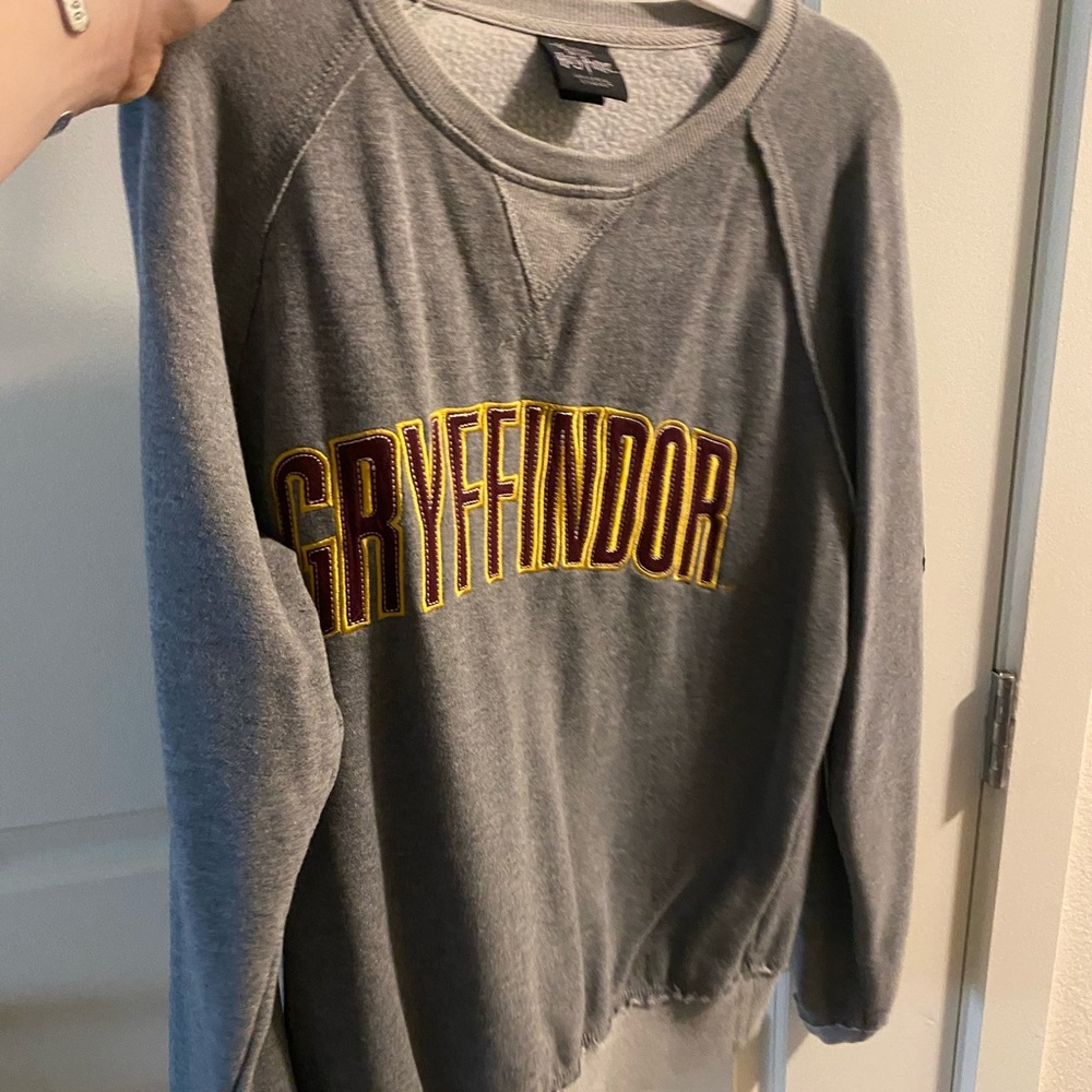 ⬇️FINAL PRICE DROP⬇️ HP Gryffindor sweatshirt